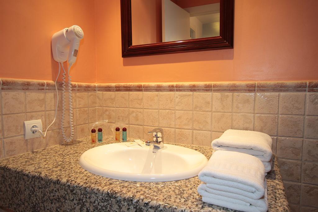Apartamentos Ripoll Ibiza Ngoại thất bức ảnh