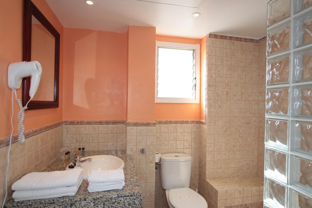 Apartamentos Ripoll Ibiza Phòng bức ảnh
